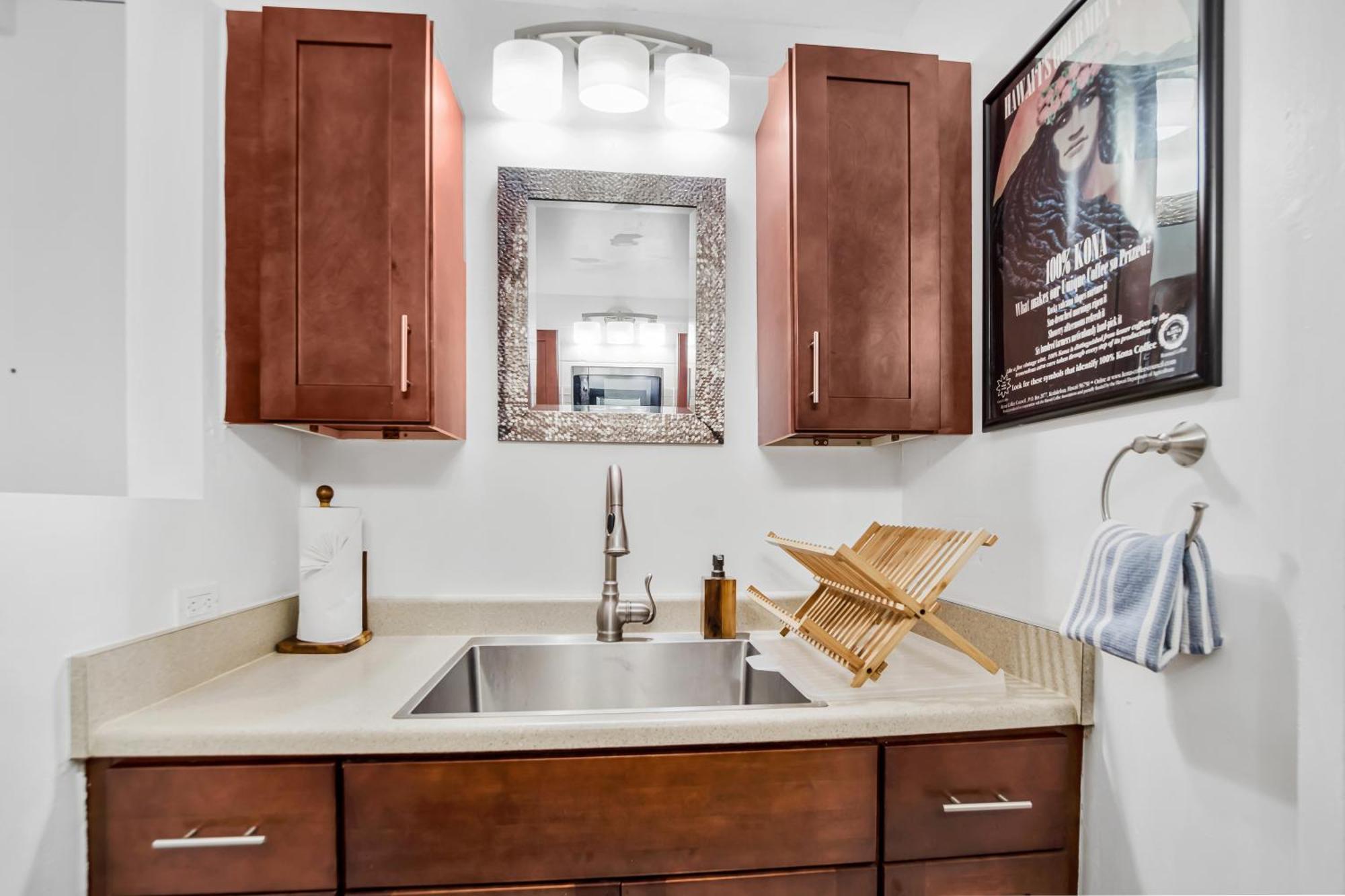Downtown Hawaiian Paradise Condo With Hot Tub, Pool & Beach - Kona Islander Inn Kailua-Kona Exterior photo